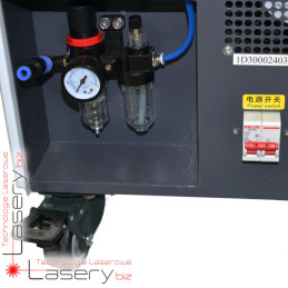 Impulsowy laser czyszczący ze źródłem typu Fiber Laser MOPA  JPT